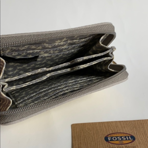 Fossil Wallet - Picture 2 of 4